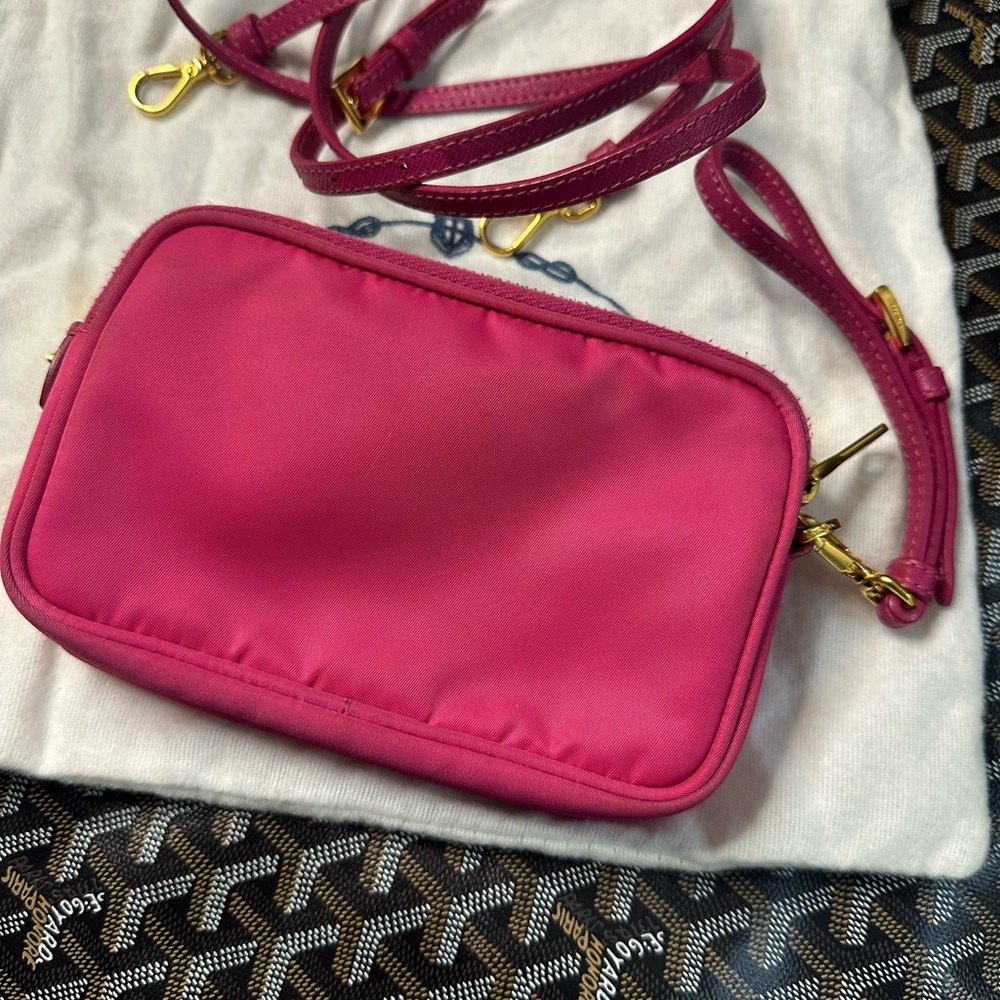 Prada Fuchsia Crossbody Bag with Nylon Material and Signature Logo - Picture 10 of 12